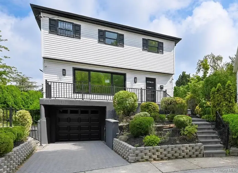 13-15 143rd ST, Whitestone, NY 11357