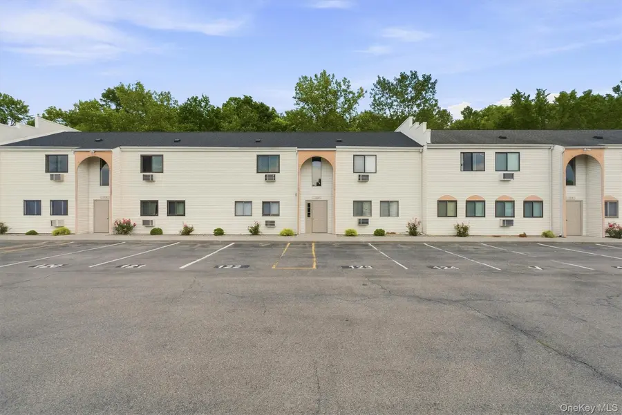 21 Scarborough LN #B, Wappingers Falls, NY 12590
