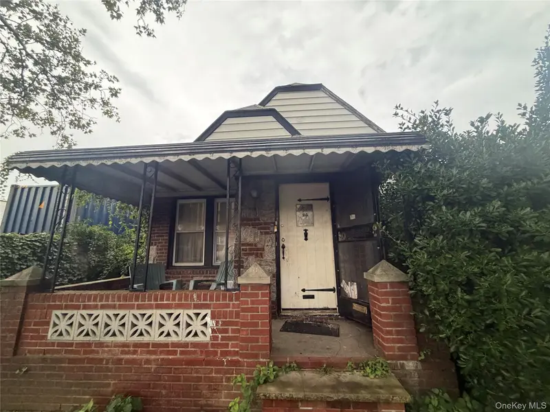 117-11 227TH ST, Cambria Heights, NY 11411