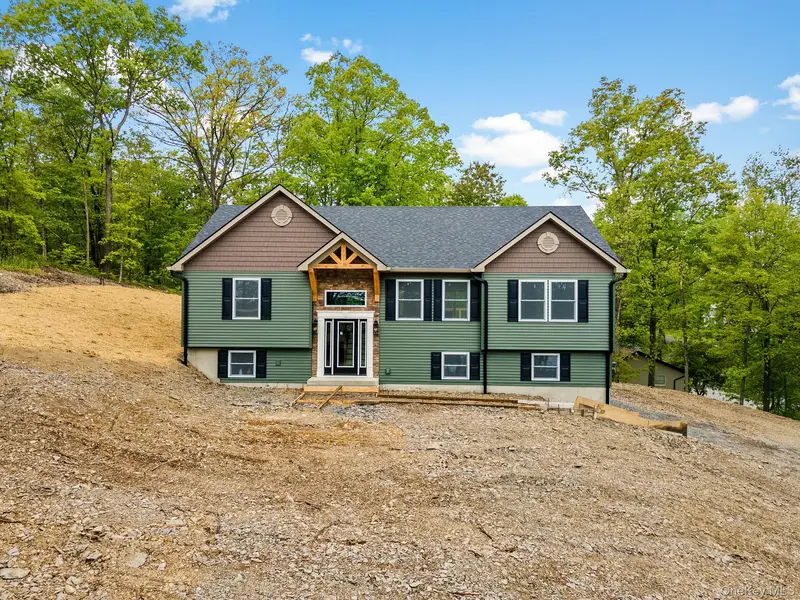 61 Smith AVE, Walden, NY 12586