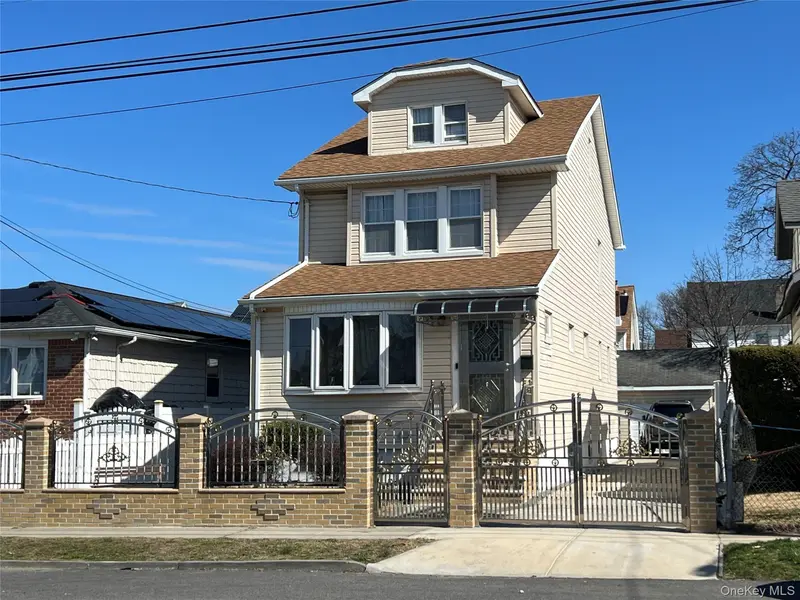 21911 131st AVE, Laurelton, NY 11413