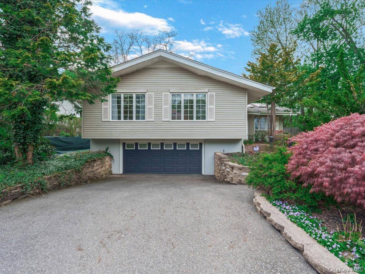 69 Roger DR, Port Washington, NY 11050