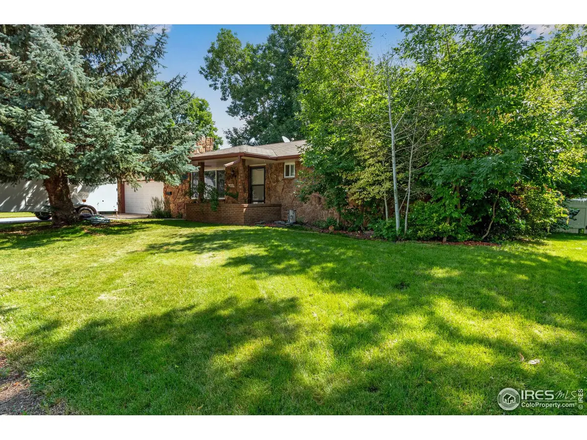 2012 Van Buren, Loveland, CO 80538