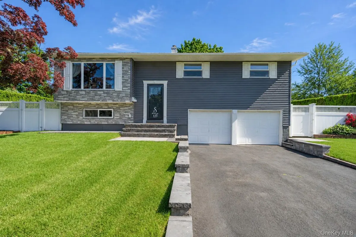 129 Sherman ST, Brentwood, NY 11717