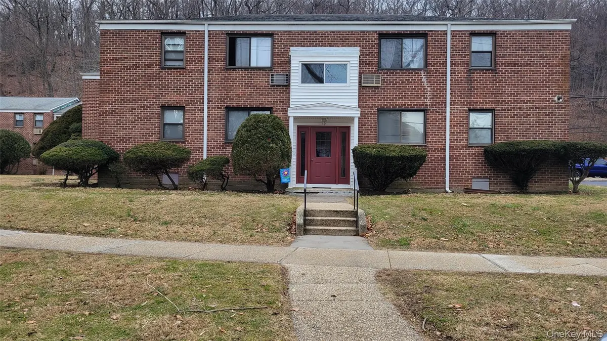 19 Lawrence DR #A, White Plains, NY 10603