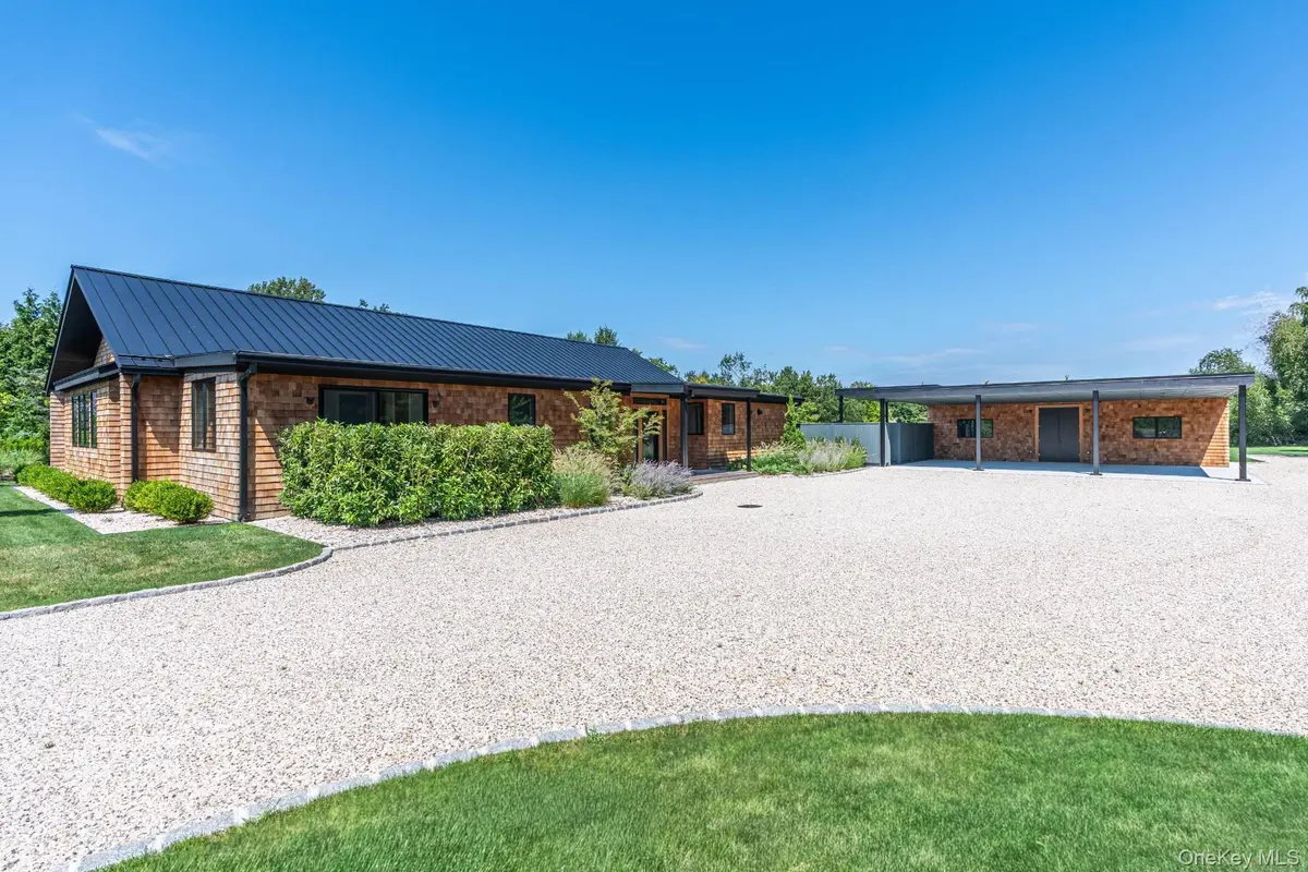 2050 Depot LN, Cutchogue, NY 11935
