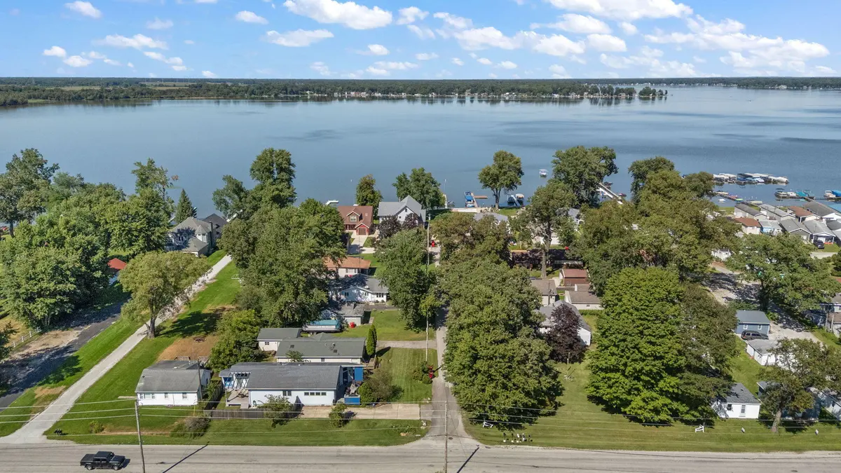 6403 S Rannells RD, Knox, IN 46534