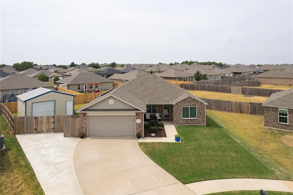 1003 N Scouts Court WAY, Mustang, OK 73064