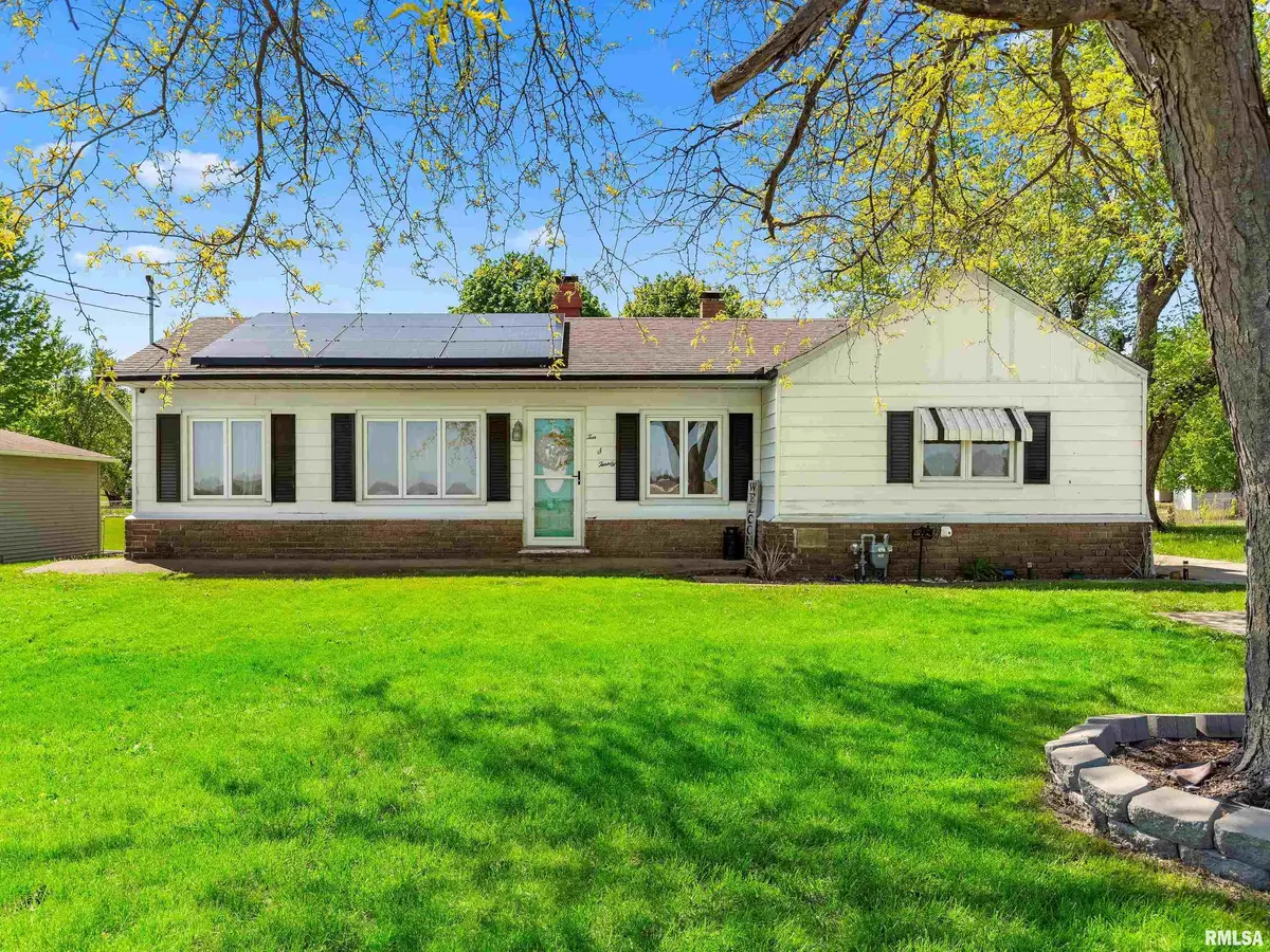 10 S 20TH AVE, Canton, IL 61520
