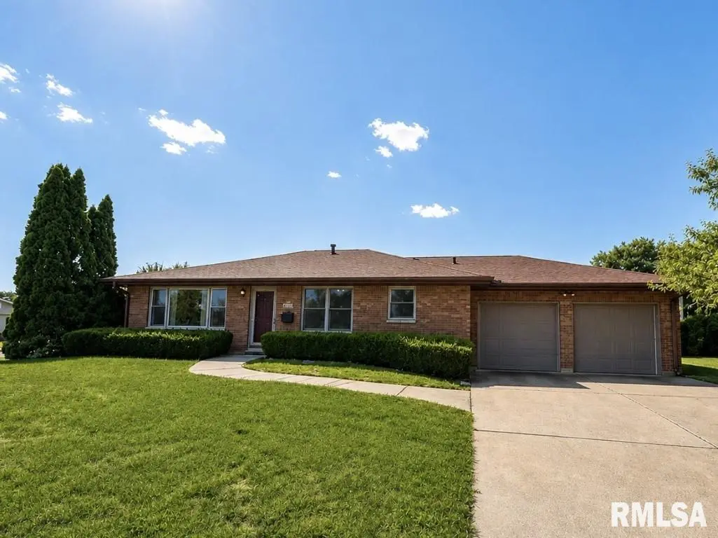 2705 N WOODBINE TER, Peoria, IL 61604