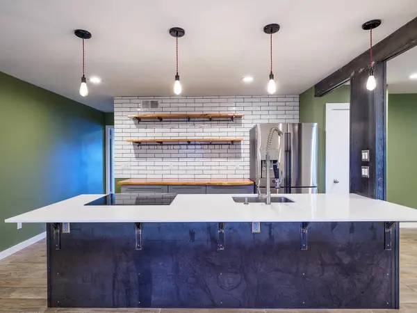 2302 East Side DR #28, Austin, TX 78704