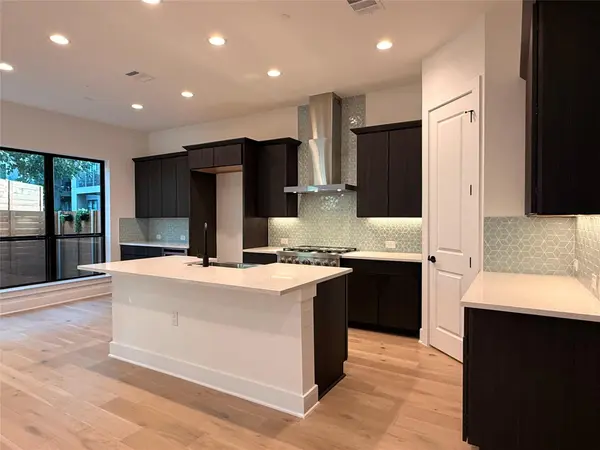 2707 Dulce LN #15, Austin, TX 78704