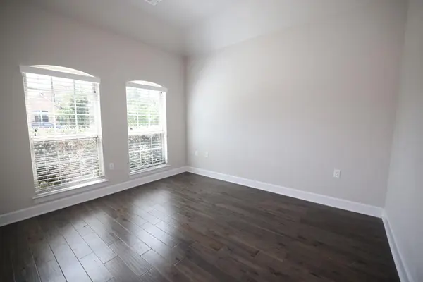 5301 Ponte Tresa DR, Austin, TX 78738