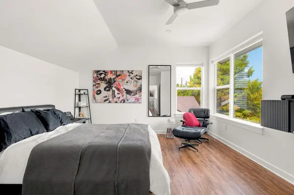 301 W Stassney LN #5, Austin, TX 78745