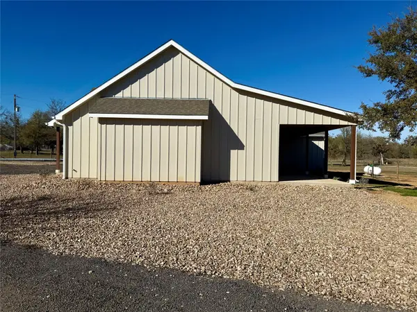 1353 Red Town RD #B, Elgin, TX 78621