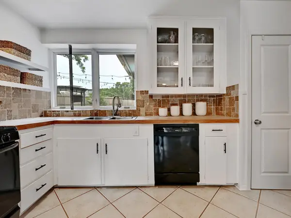 5700 Avenue G, Austin, TX 78752