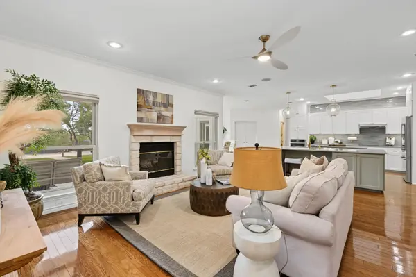 607 Bending Oak DR, Dripping Springs, TX 78620