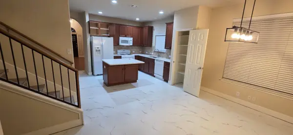 8600 Wood Stork DR #373, Austin, TX 78729