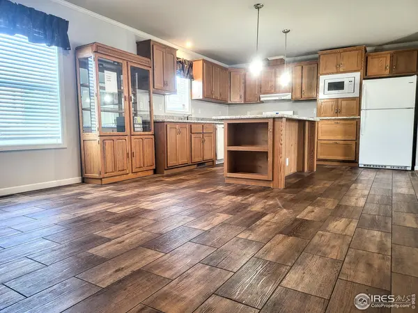 435 N 35th #327, Greeley, CO 80631