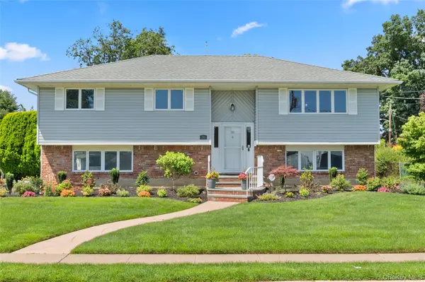 36 Fairway DR, Old Bethpage, NY 11804