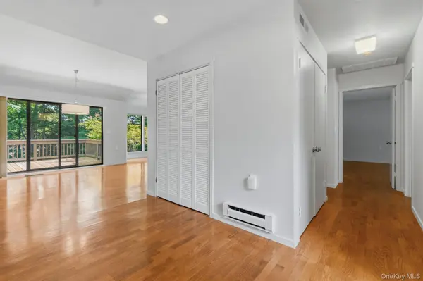 371 Heritage HLS #A, Somers, NY 10589