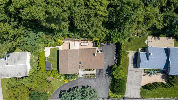 457 Pinebrook BLVD, New Rochelle, NY 10804
