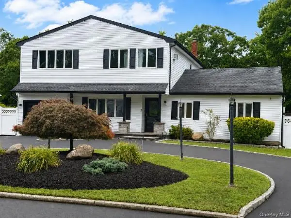 2224 Louis Kossuth AVE, Ronkonkoma, NY 11779