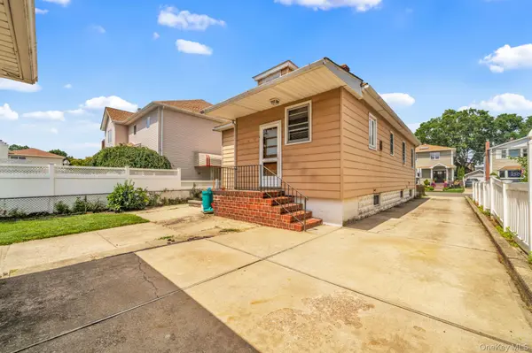 1073 Concord ST, Franklin Square, NY 11010