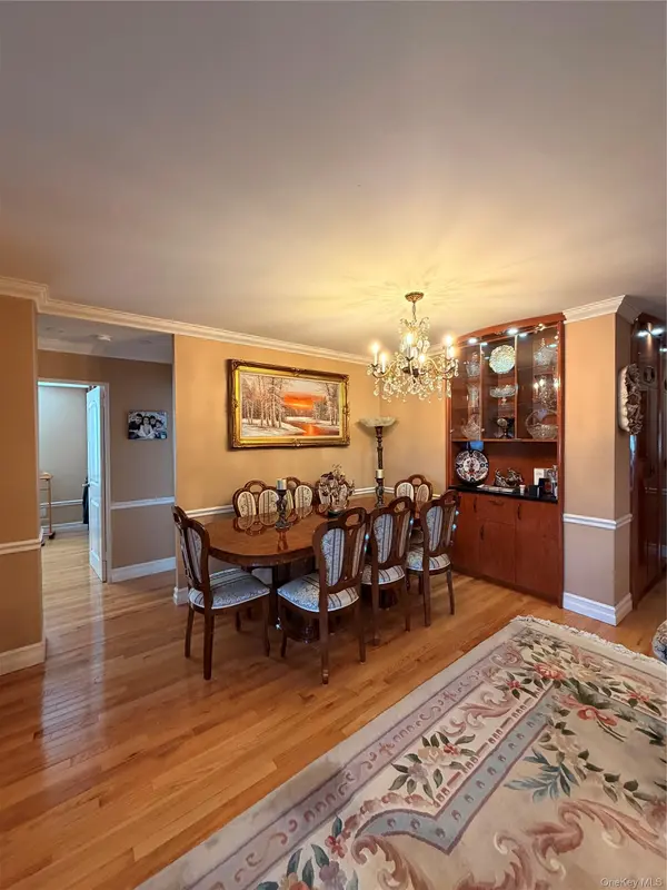 98-05 63rd RD #12k, Rego Park, NY 11374