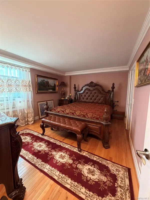 98-05 63rd RD #12k, Rego Park, NY 11374