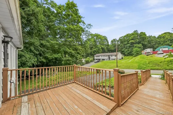 9 Michelle DR, Newburgh, NY 12550