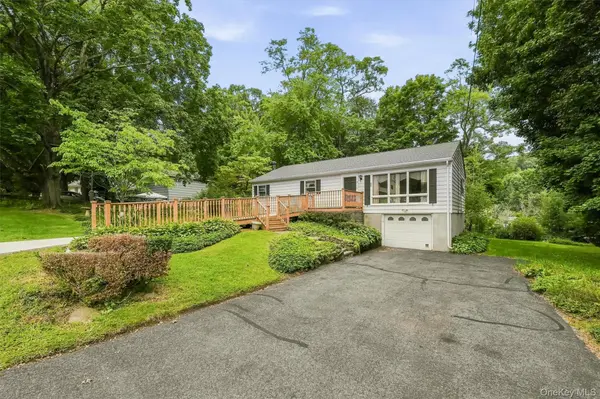 9 Michelle DR, Newburgh, NY 12550