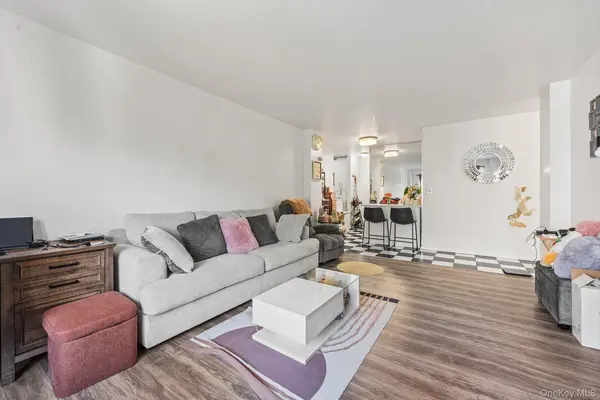 87-15 165th ST #5E, Jamaica, NY 11432