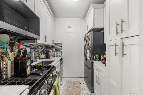 87-15 165th ST #5E, Jamaica, NY 11432
