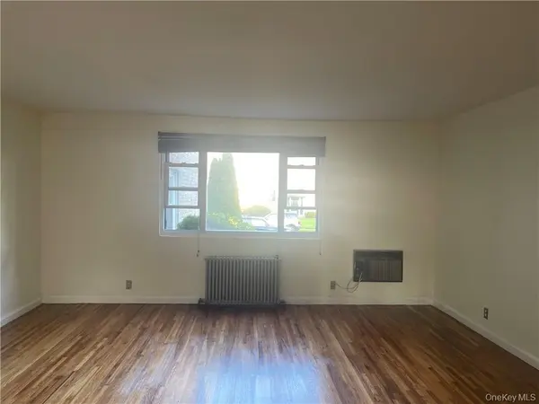 1010 Rottkampt ST #2, Valley Stream, NY 11580