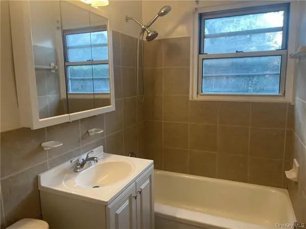 1010 Rottkampt ST #2, Valley Stream, NY 11580