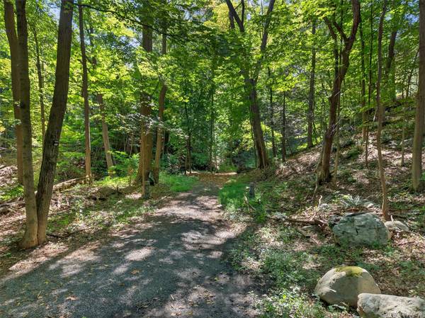 331 Mountain Lodge RD, Blooming Grove, NY 10914