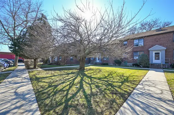 36-44 172 ST #93, Flushing, NY 11358