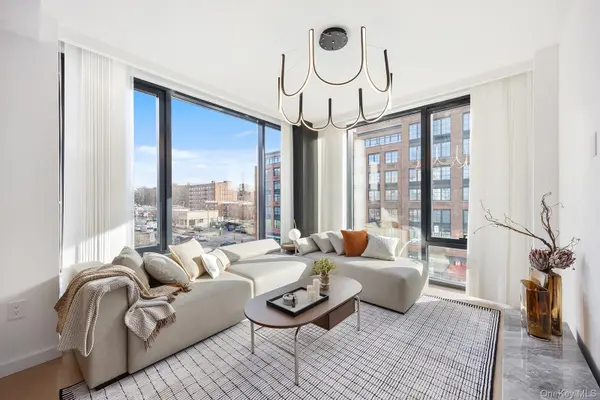 35-30 146 ST #704, Flushing, NY 11354