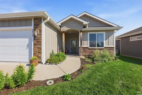 2608 E 26th TER, Lawrence, KS 66046