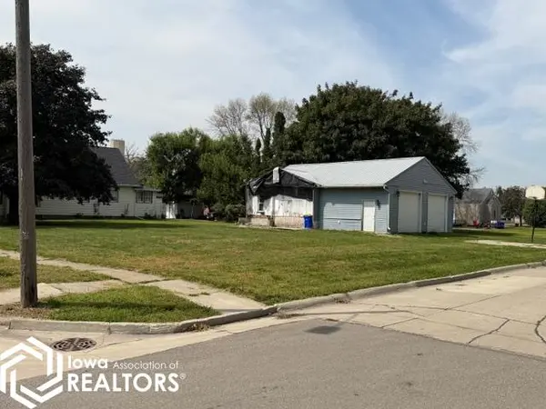 290 1St ST, Britt, IA 50423