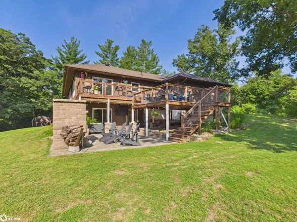 1560 N Foster AVE, Ottumwa, IA 52501