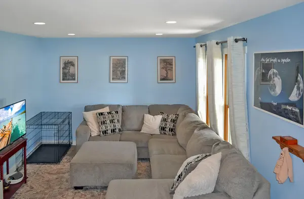 511 S Longshore DR, Walkerton, IN 46574