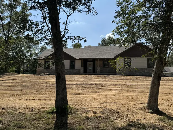 11149 Quail Run W Drive, Wheatfield, IN 46392