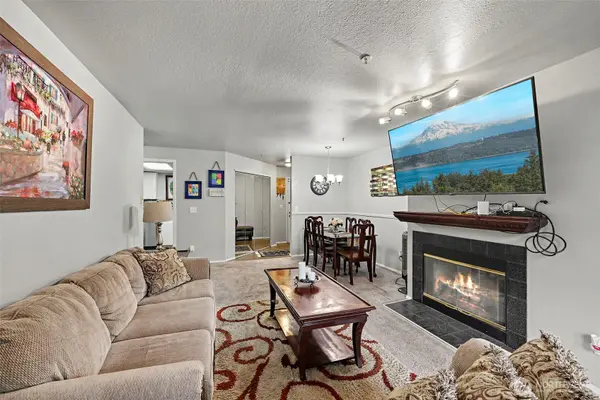 1825 S 330th ST #f203, Federal Way, WA 98003