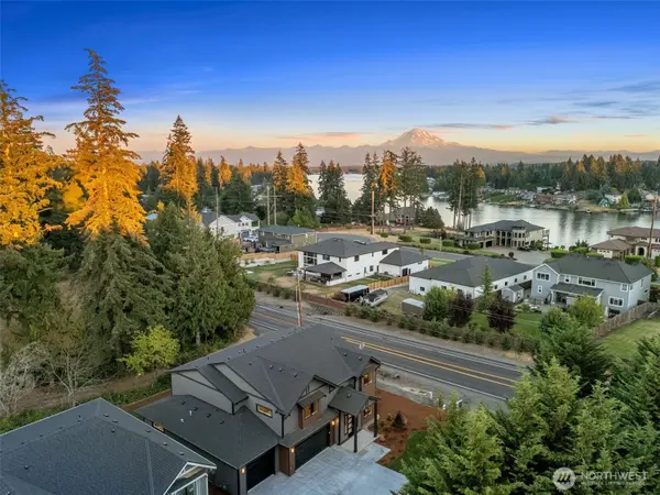 1513 176th Avenue Ct E, Lake Tapps, WA 98391
