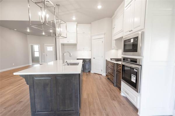 12509 SW 31st ST, Yukon, OK 73099