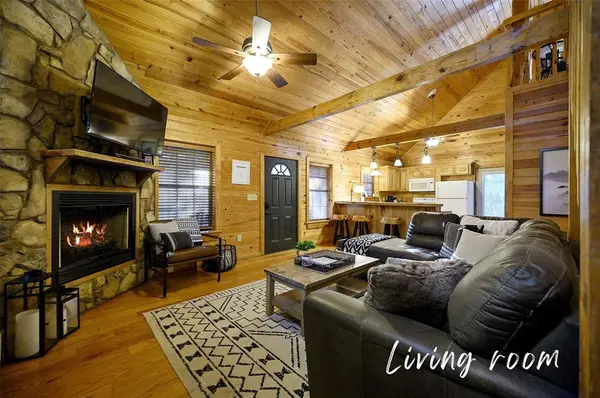 411 Deer Creek TRL, Broken Bow, OK 74728