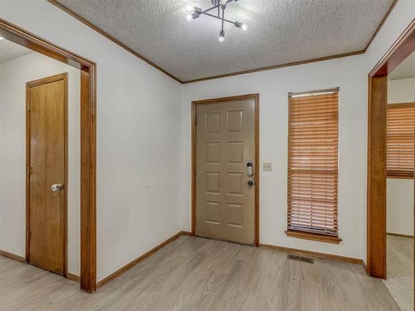 720 Tumbleweed DR, Yukon, OK 73099