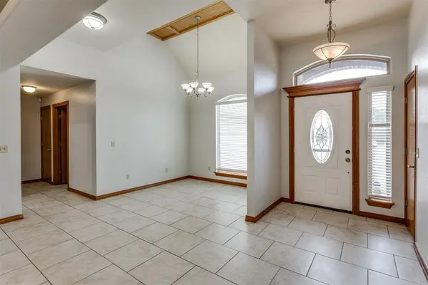 819 Rickwood CIR, Oklahoma City, OK 73160